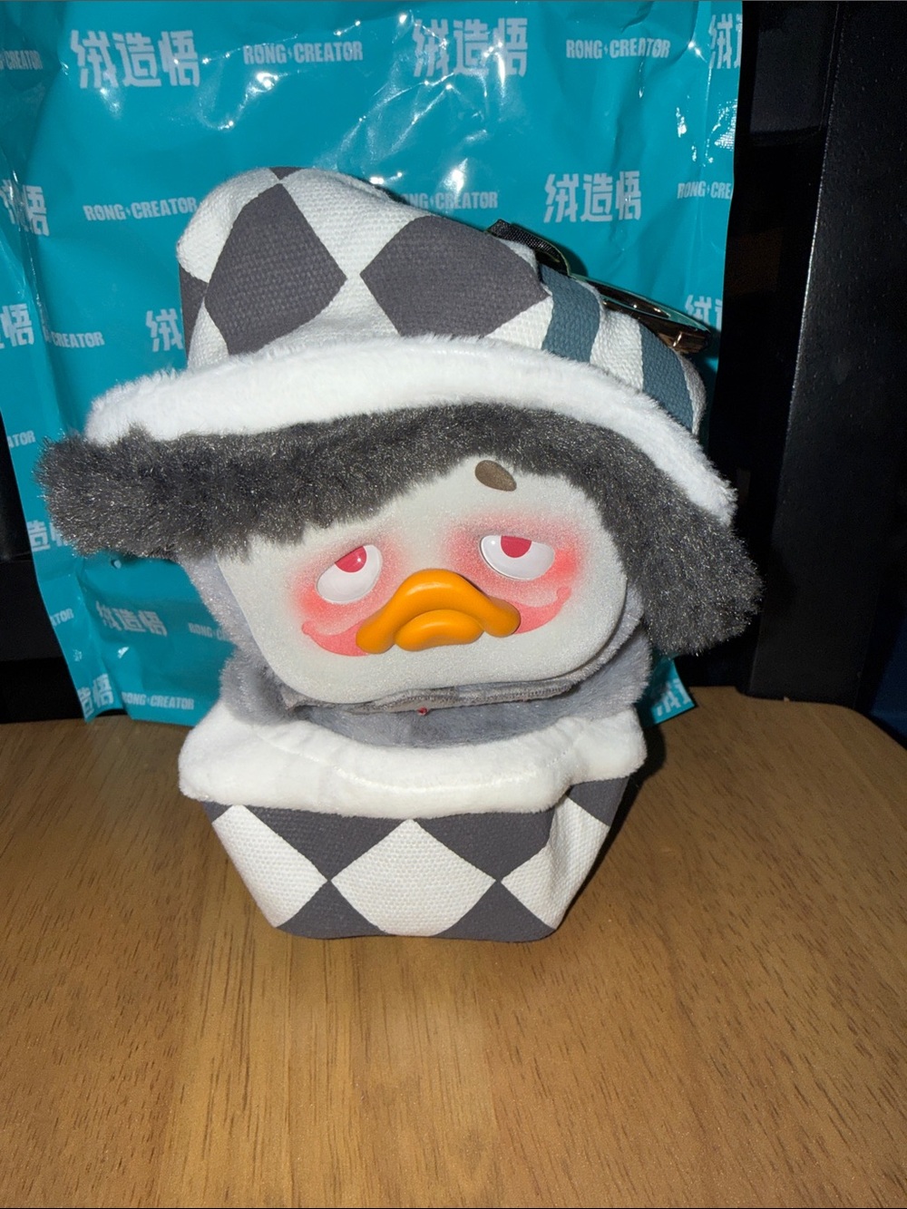 Upset Duck Crazy Circus Duck - Mime Clown Duck - Picture 5 of 6